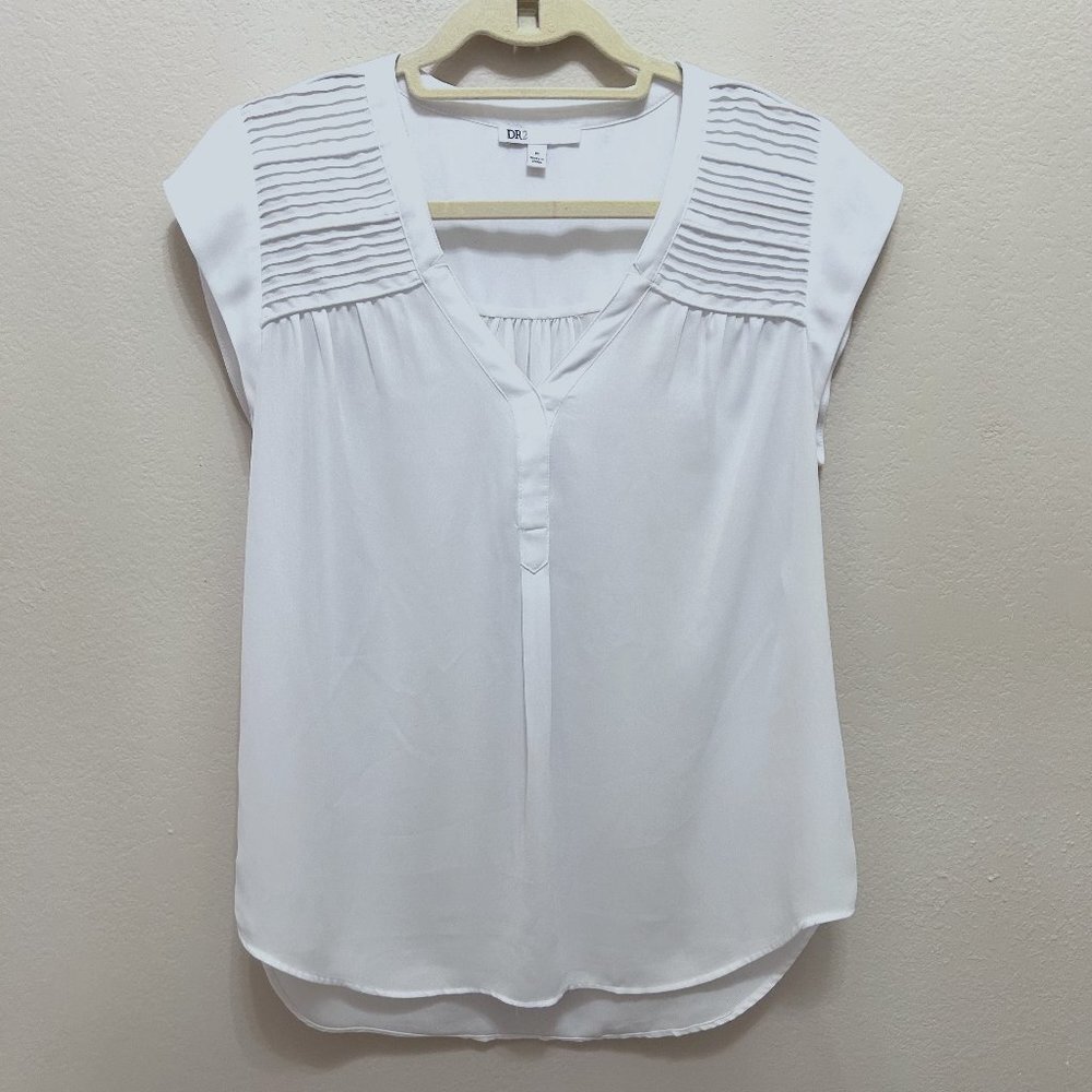DR2 - White V Neck Blouse - Size M
